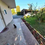 بيت ضيافة Denis 4*